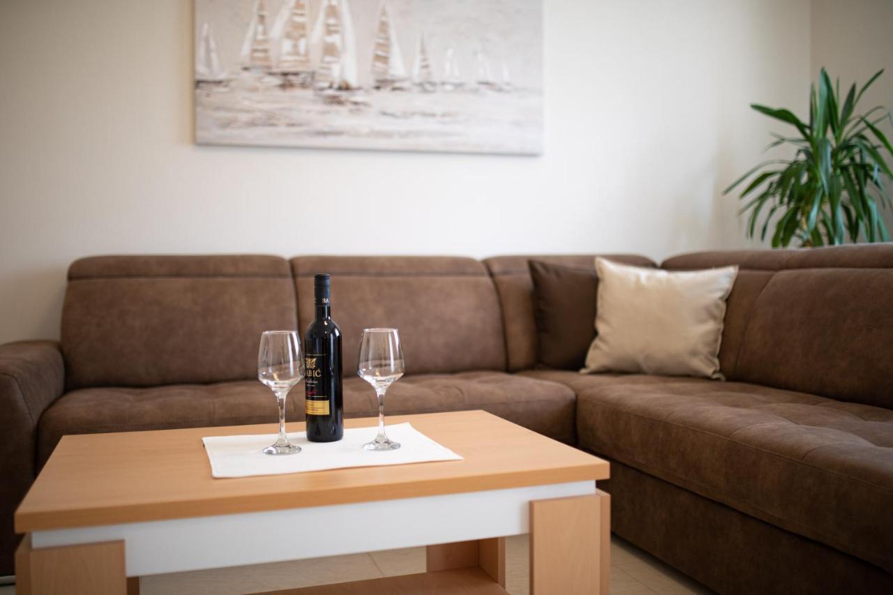 Apartments Dujmovic Ivo 2 Baska  Ngoại thất bức ảnh