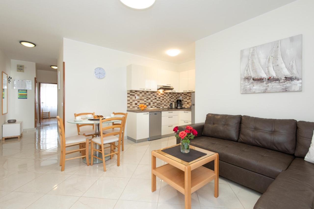 Apartments Dujmovic Ivo 2 Baska  Ngoại thất bức ảnh