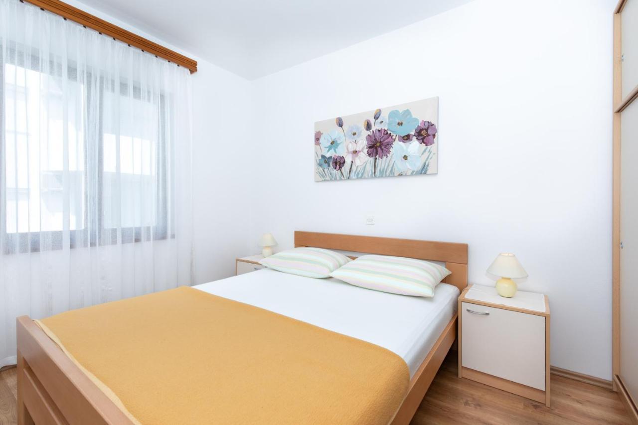 Apartments Dujmovic Ivo 2 Baska  Ngoại thất bức ảnh