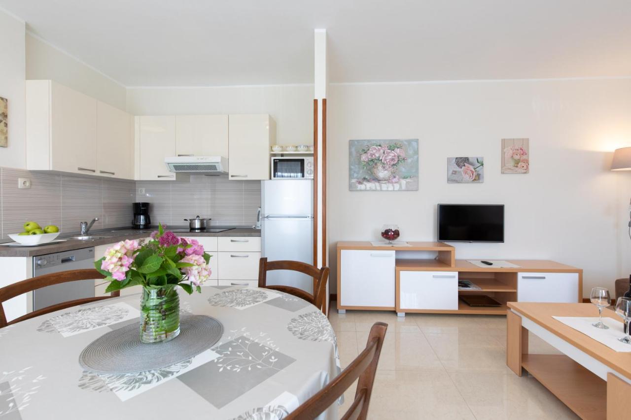 Apartments Dujmovic Ivo 2 Baska  Ngoại thất bức ảnh