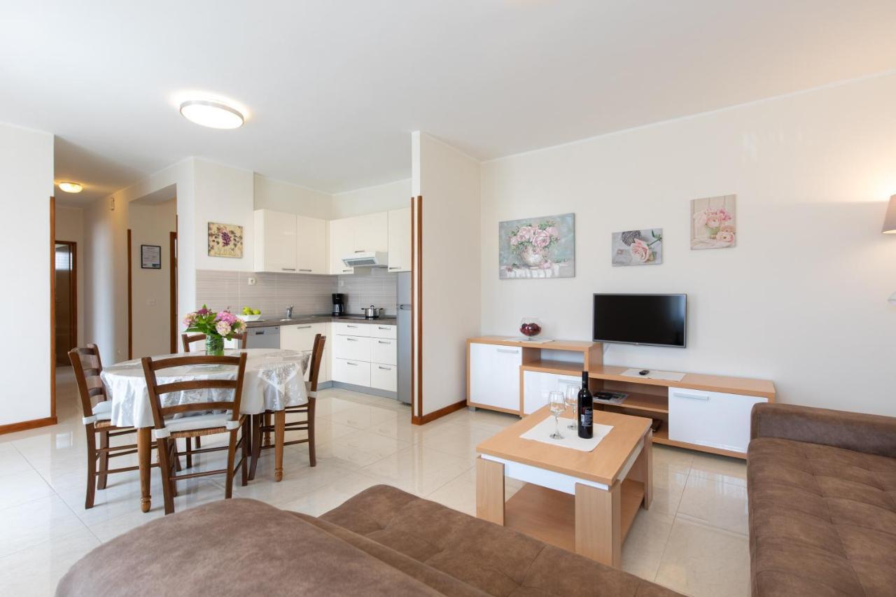Apartments Dujmovic Ivo 2 Baska  Ngoại thất bức ảnh