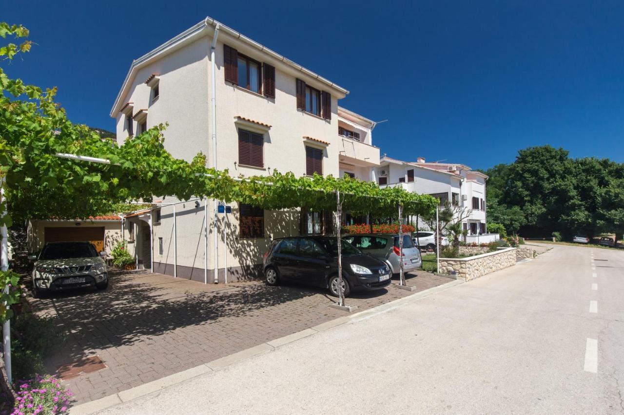 Apartments Dujmovic Ivo 2 Baska  Ngoại thất bức ảnh